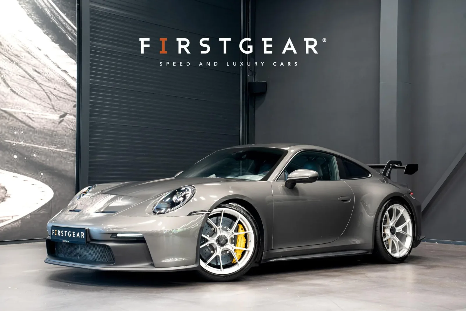 Porsche 911 (2023) — foto 1