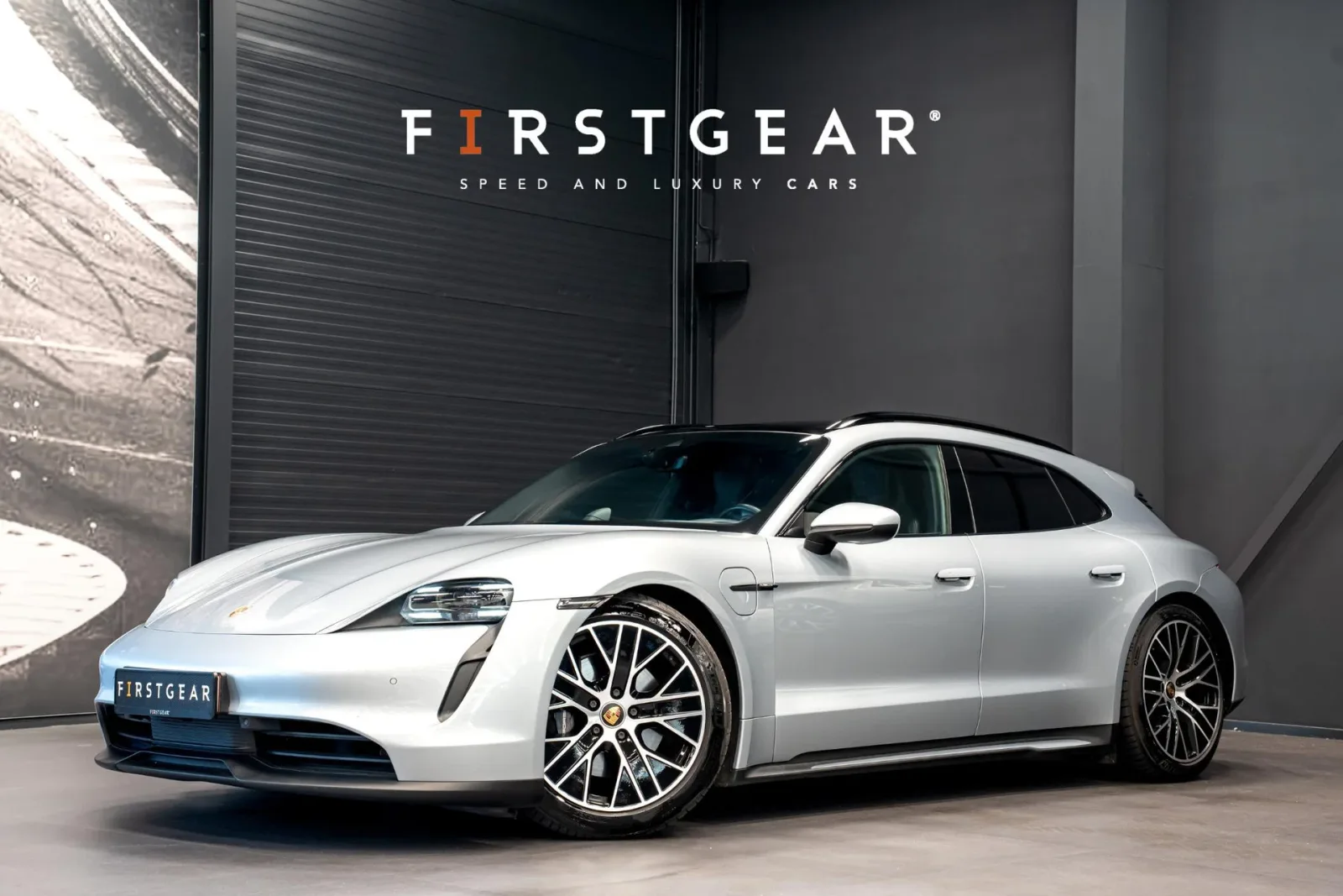 Porsche Taycan Sport Turismo (2023) — foto 1