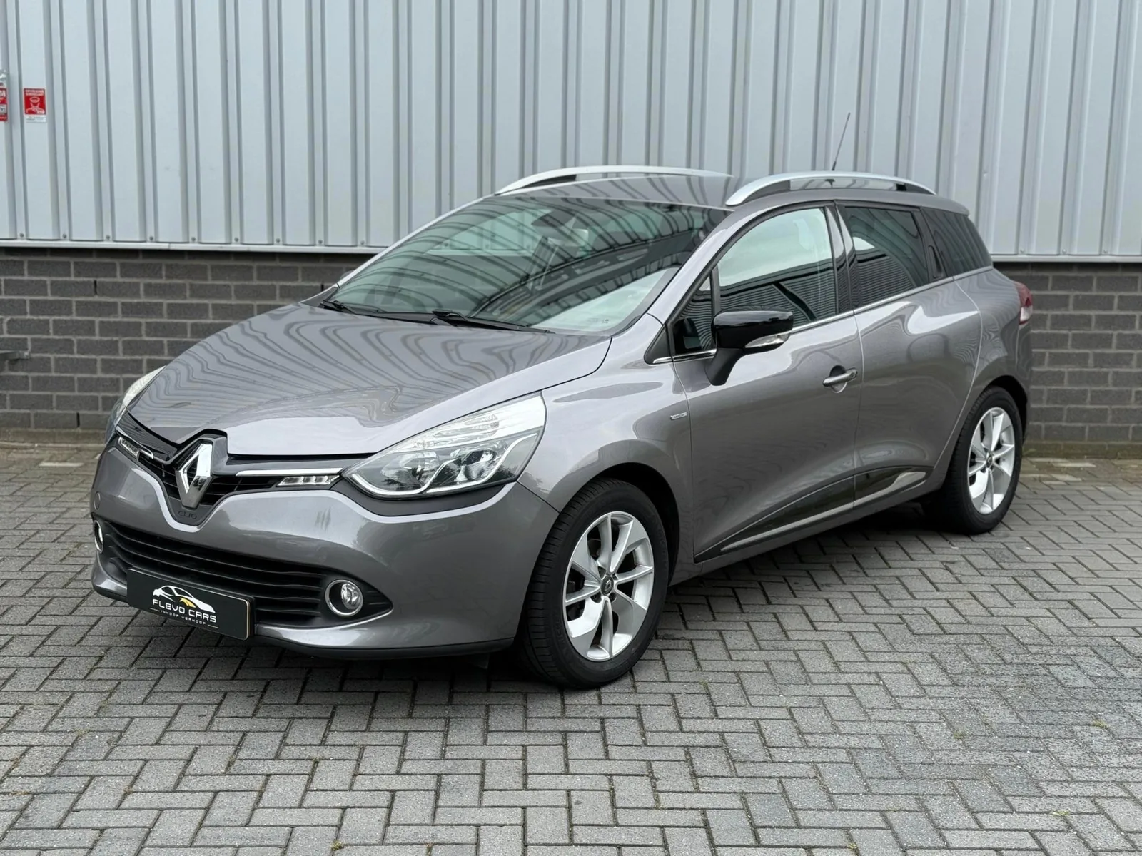 Renault Clio (2016) — foto 1