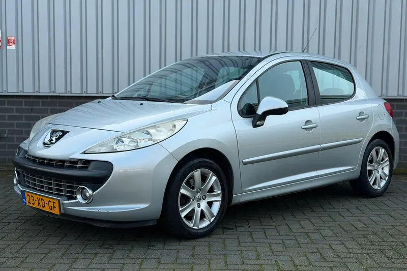 Peugeot 207 (2007)