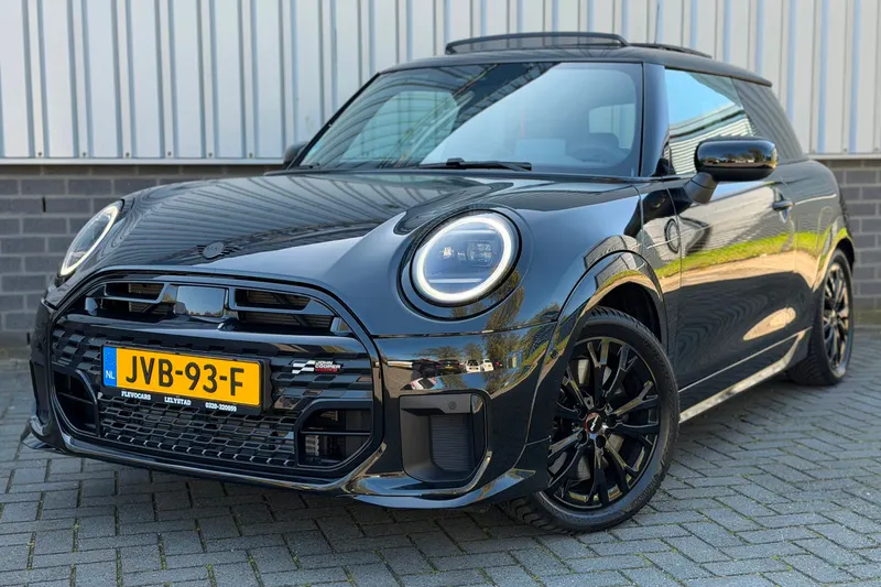 MINI Cooper (2024)