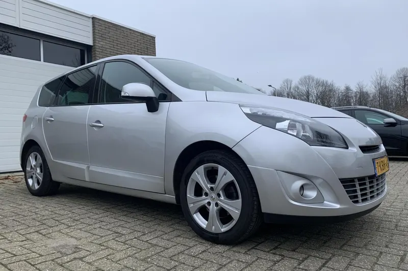 Renault Grand Scénic (2011)