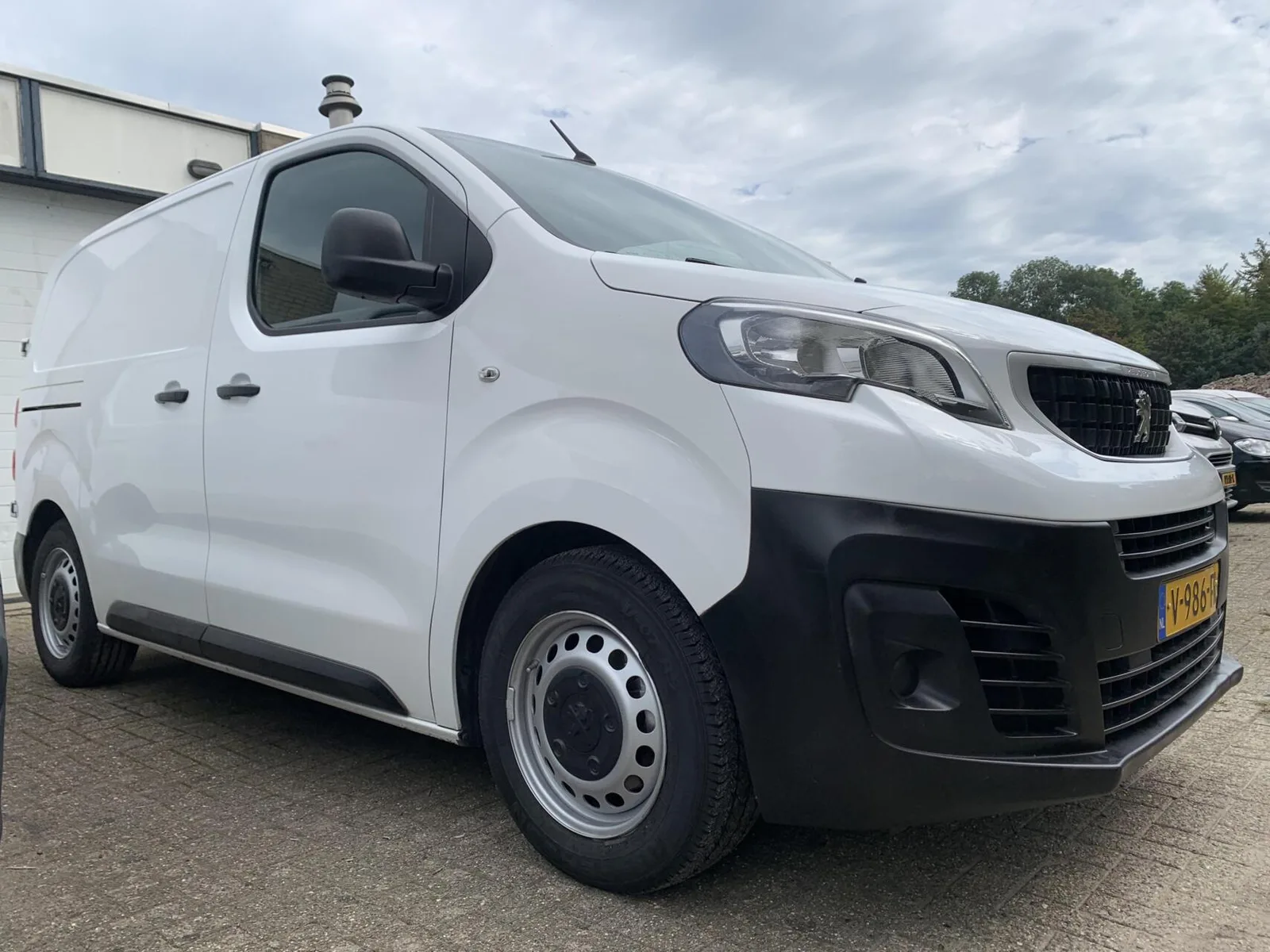 Peugeot Expert (2017) — foto 1