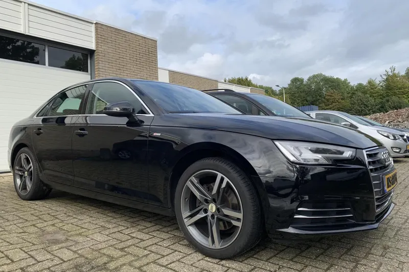 Audi A4 (2017)