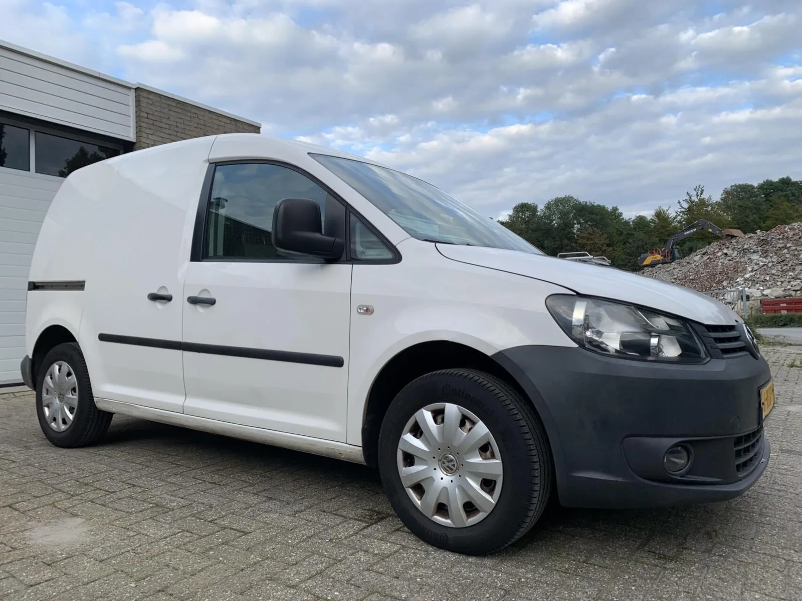 Volkswagen Caddy (2011) — foto 1