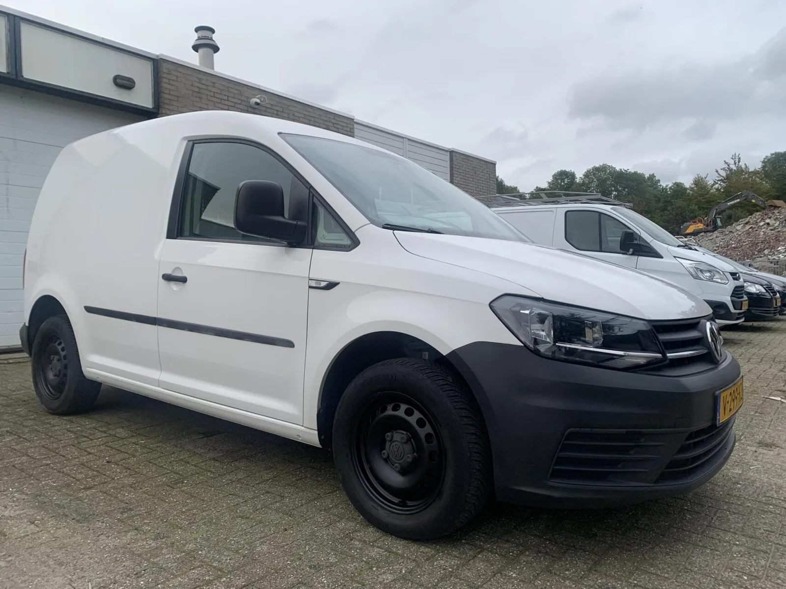 Volkswagen Caddy (2017) — foto 1