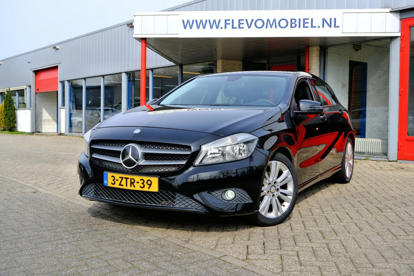 Mercedes-Benz A-Klasse (2015) — foto 1
