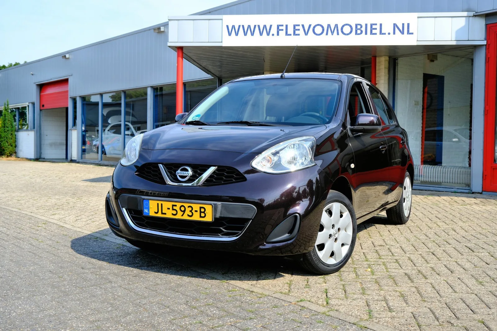 Nissan Micra (2016) — foto 1