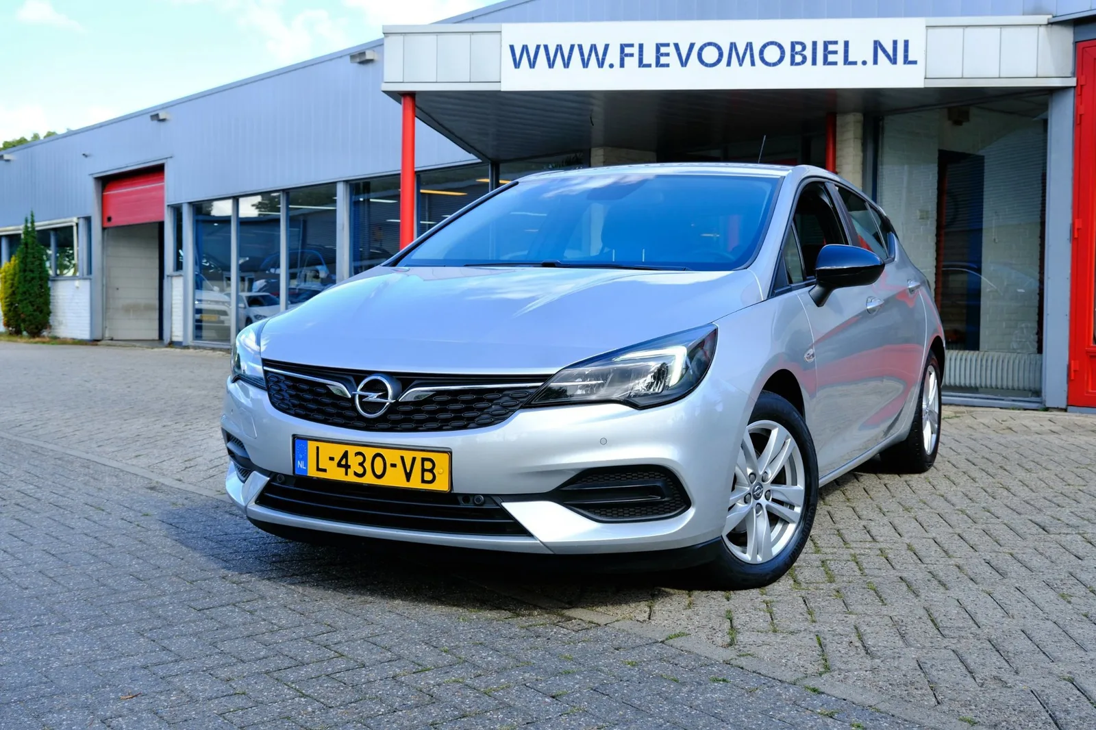Opel Astra (2021) — foto 1