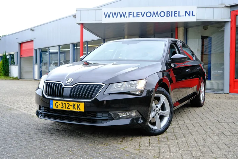 Škoda Superb (2018)