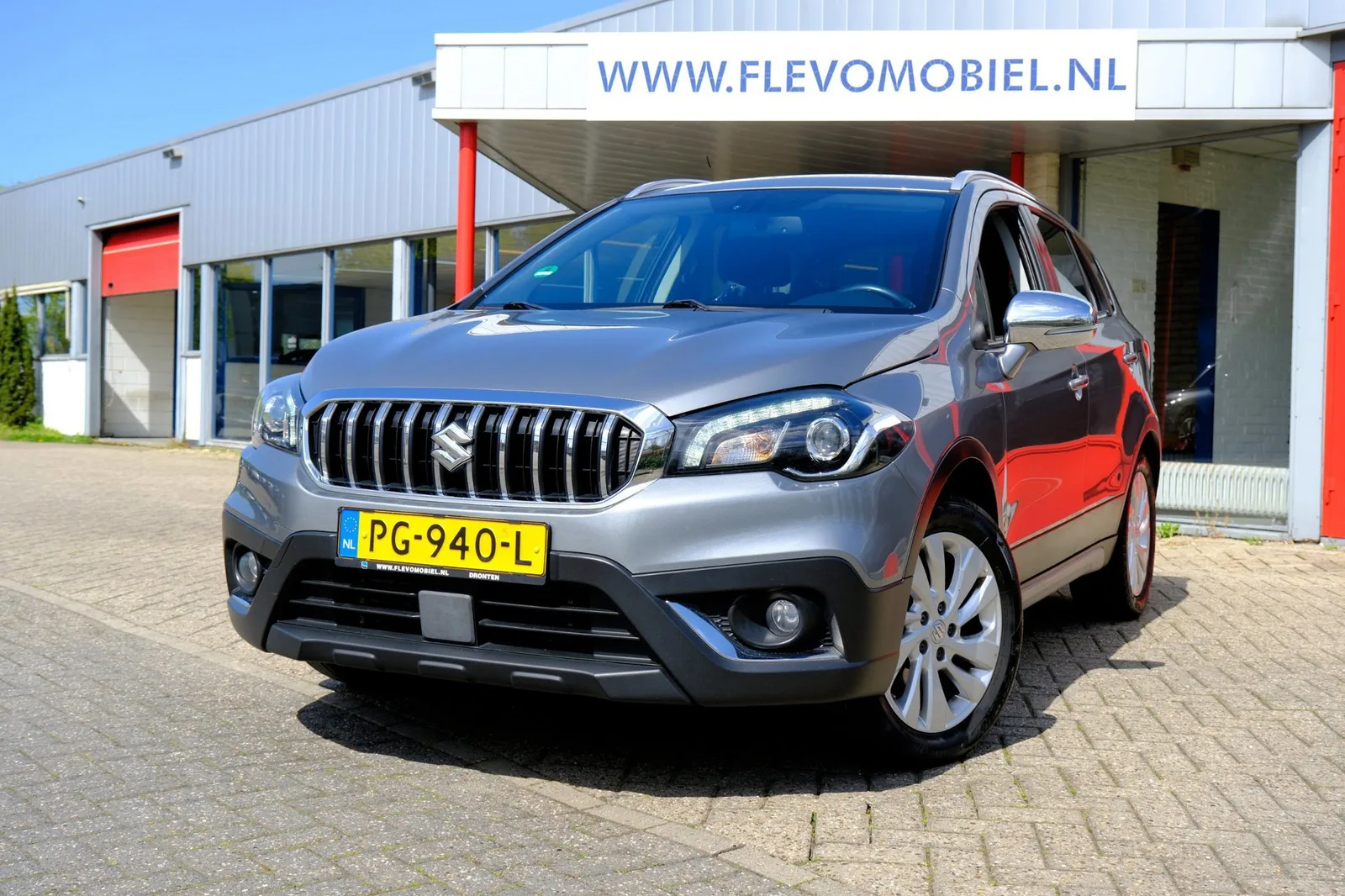 Suzuki S-Cross (2017) — foto 1