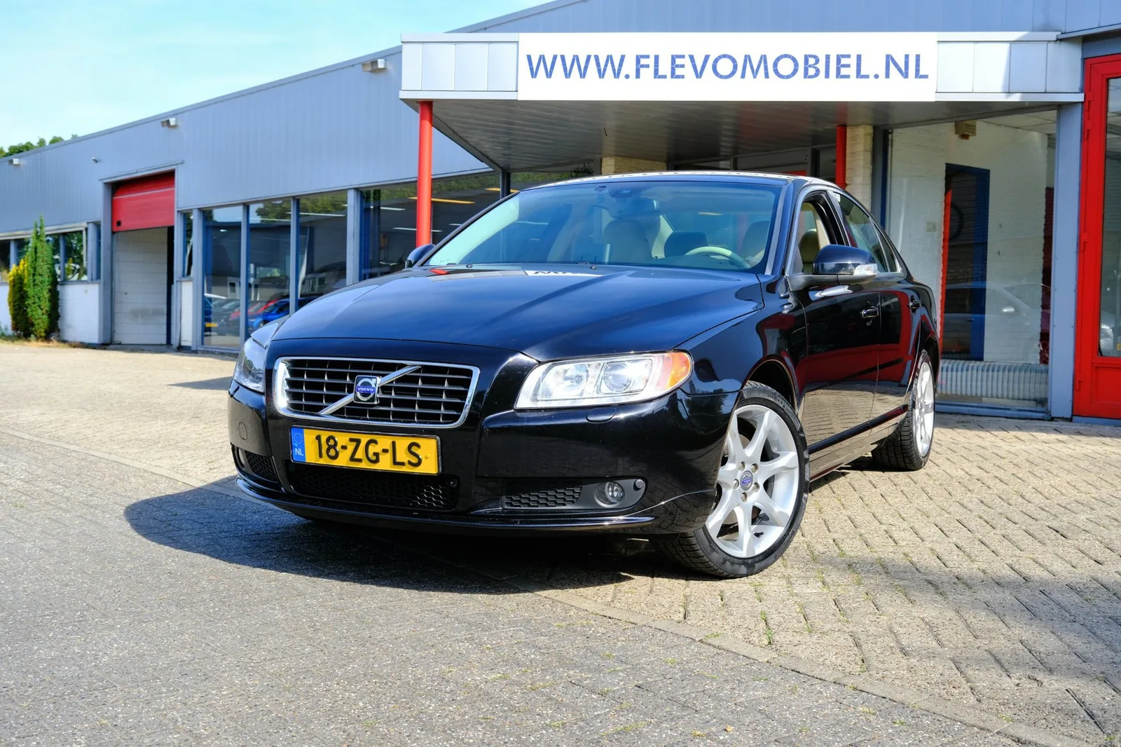 Volvo S80 (2008) — foto 1