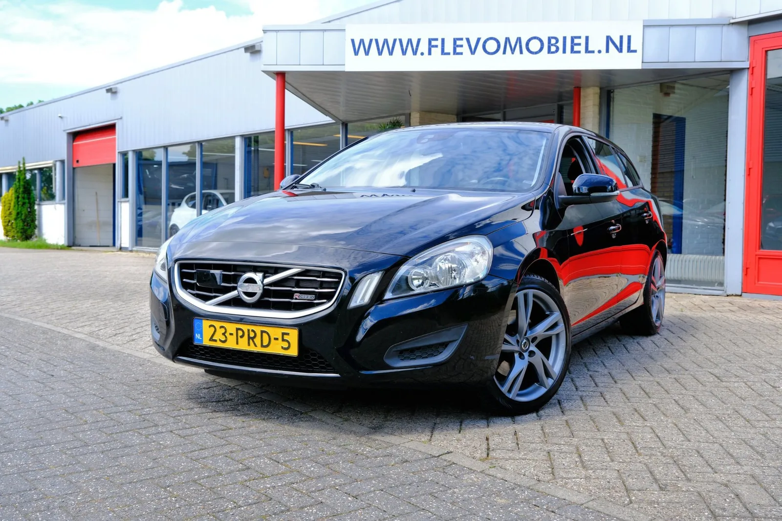 Volvo V60 (2011) — foto 1