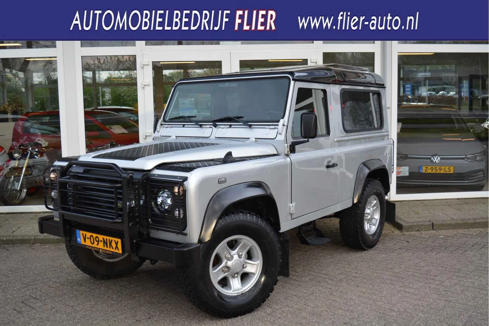 Land Rover Defender (2006) — foto 1