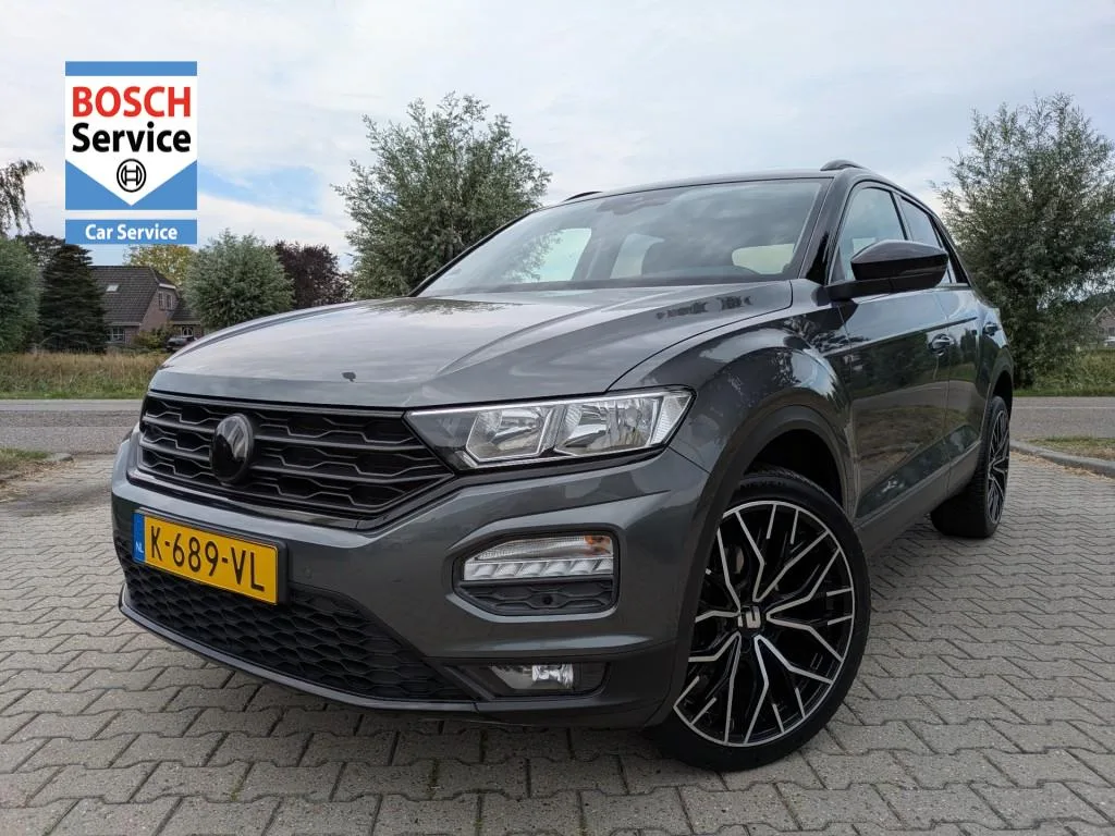 Volkswagen T-Roc (2021) — foto 1
