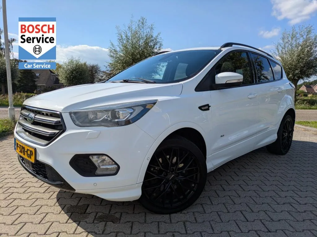 Ford Kuga (2017) — foto 1