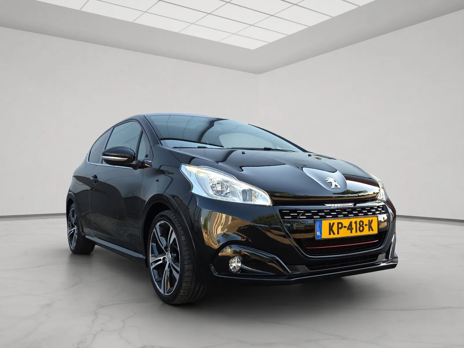 Peugeot 208 (2016) — foto 1