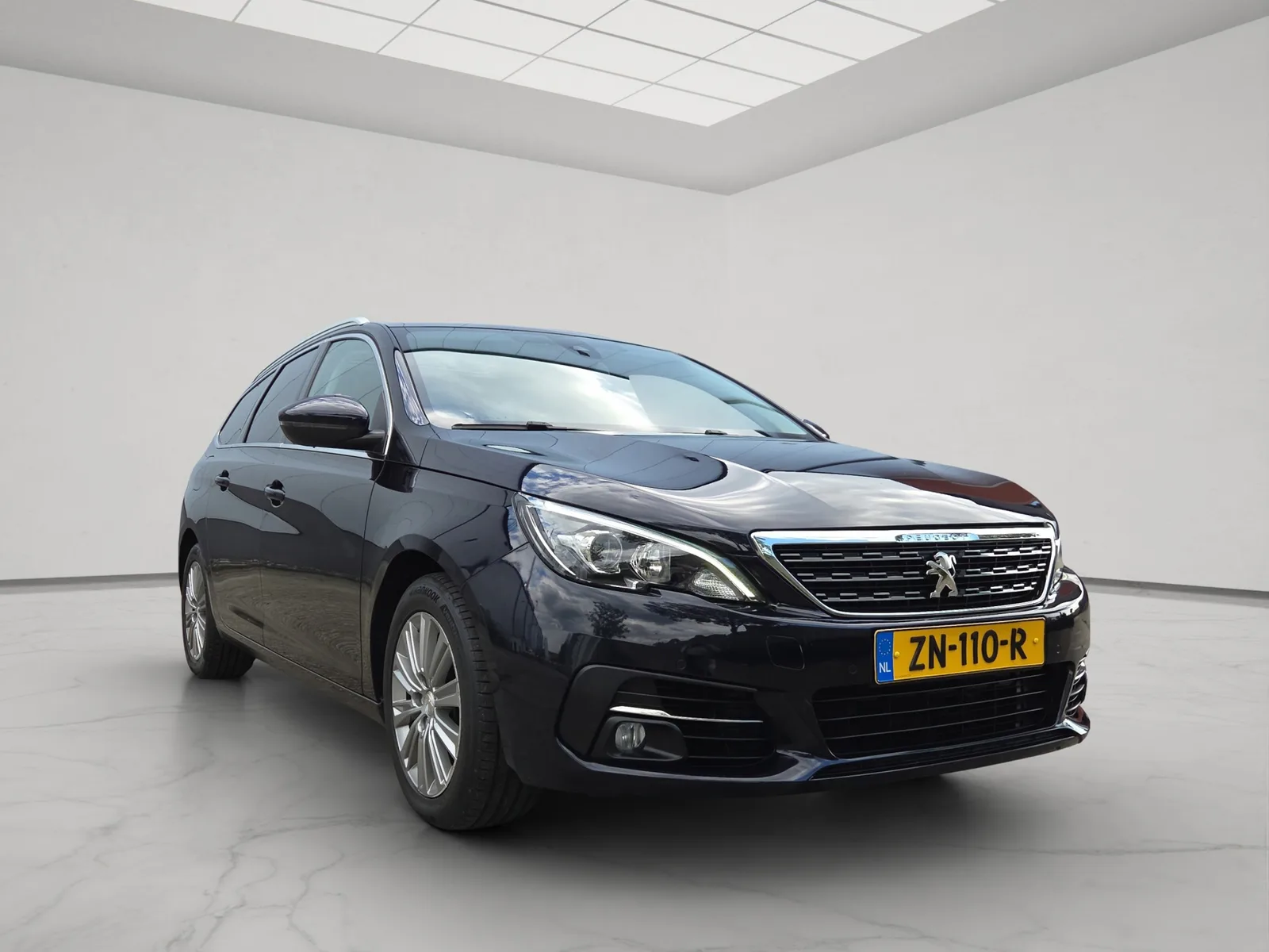 Peugeot 308 (2019) — foto 1