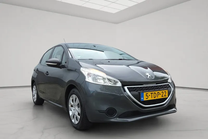 Peugeot 208 (2013)