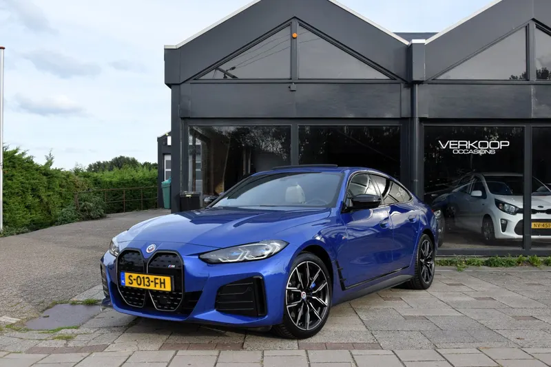 BMW i4 (2023)