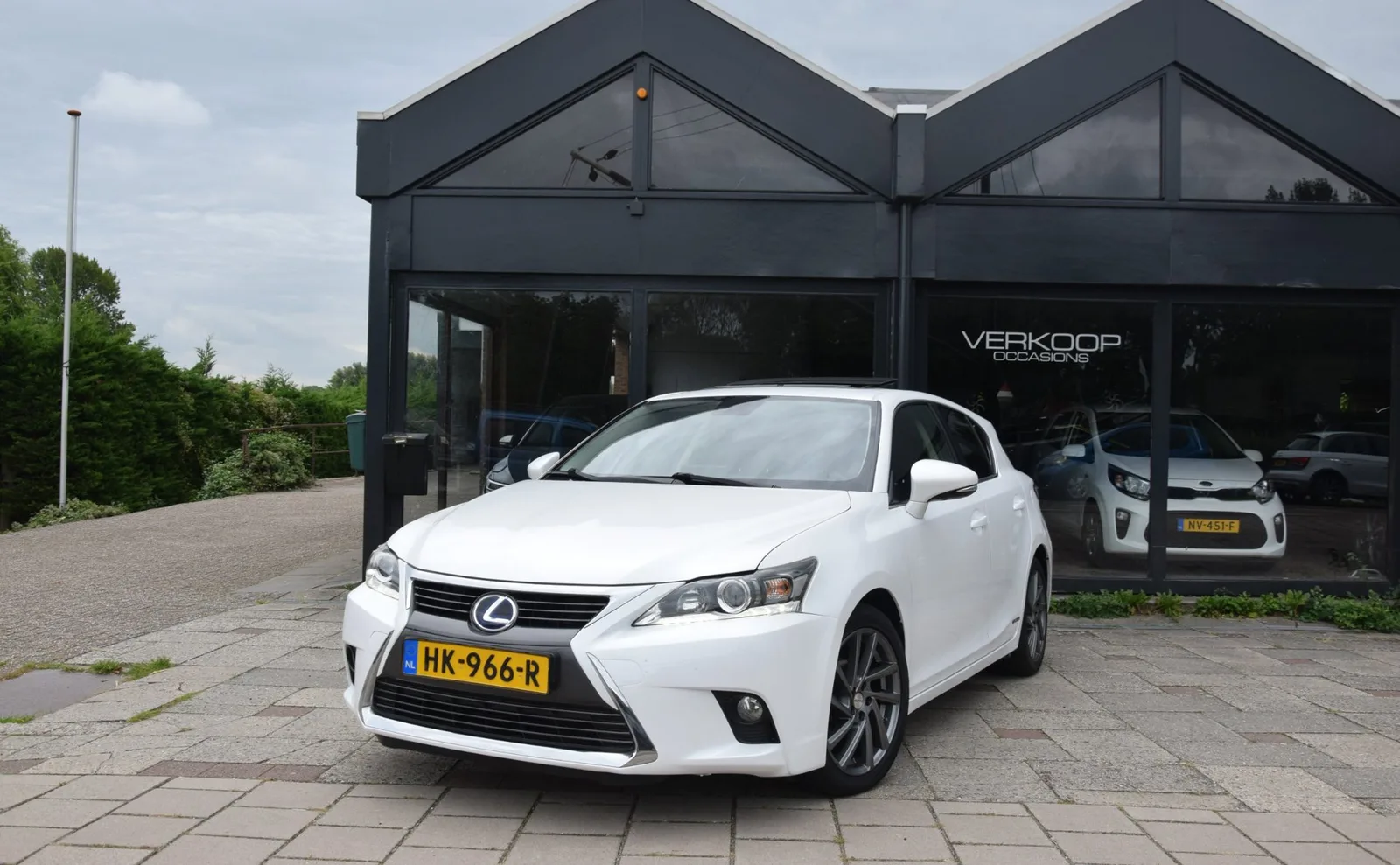Lexus CT (2015) — foto 1