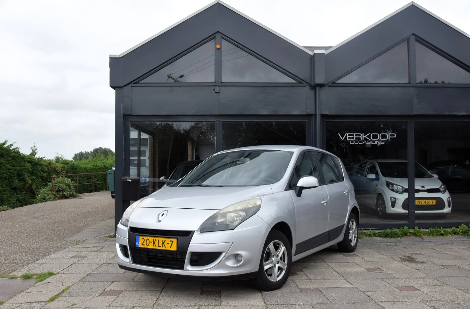 Renault Scénic (2010) — foto 1