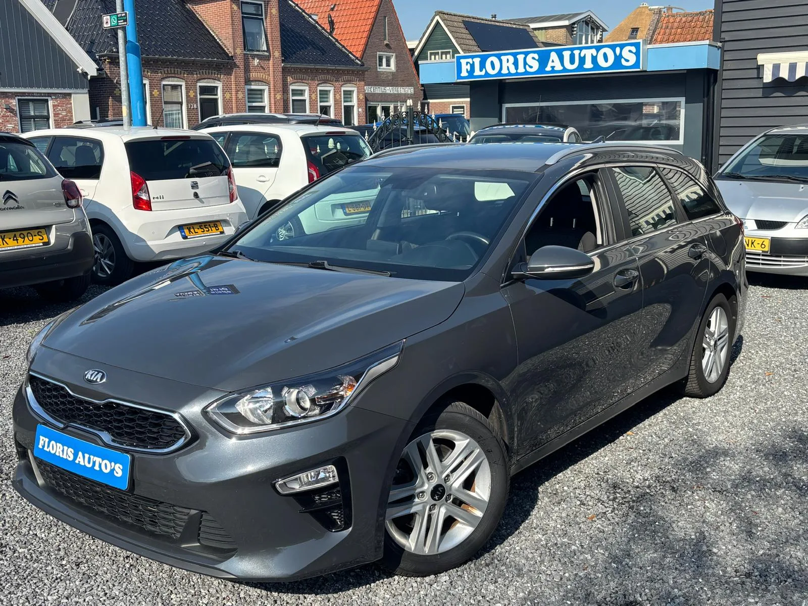 Kia Ceed (2019) — foto 1
