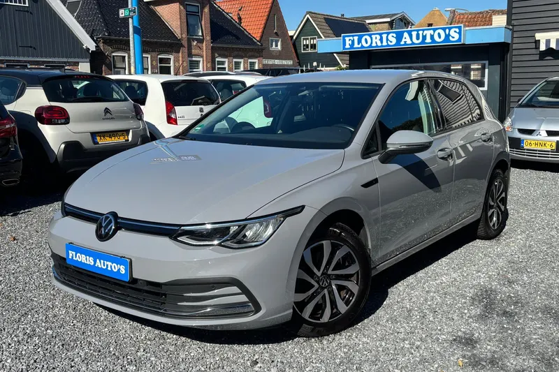 Volkswagen Golf (2022)
