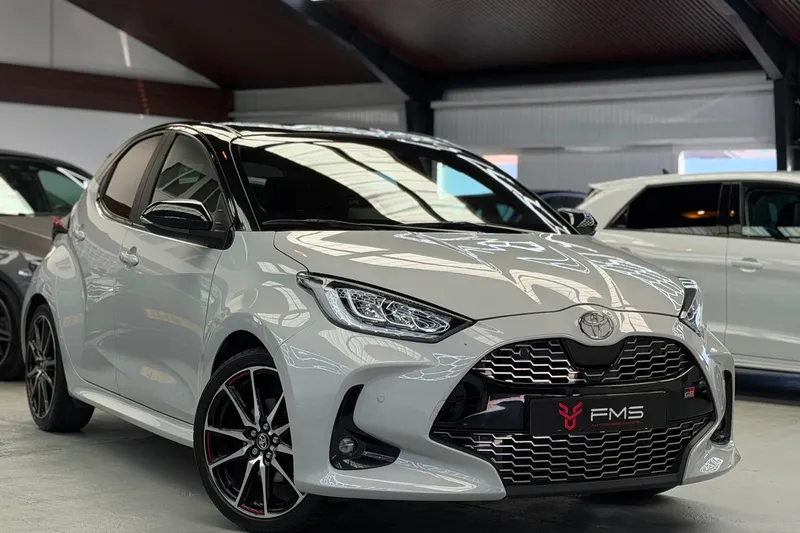 Toyota Yaris (2024)