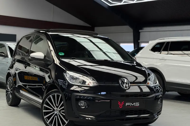 Volkswagen Up! (2017)