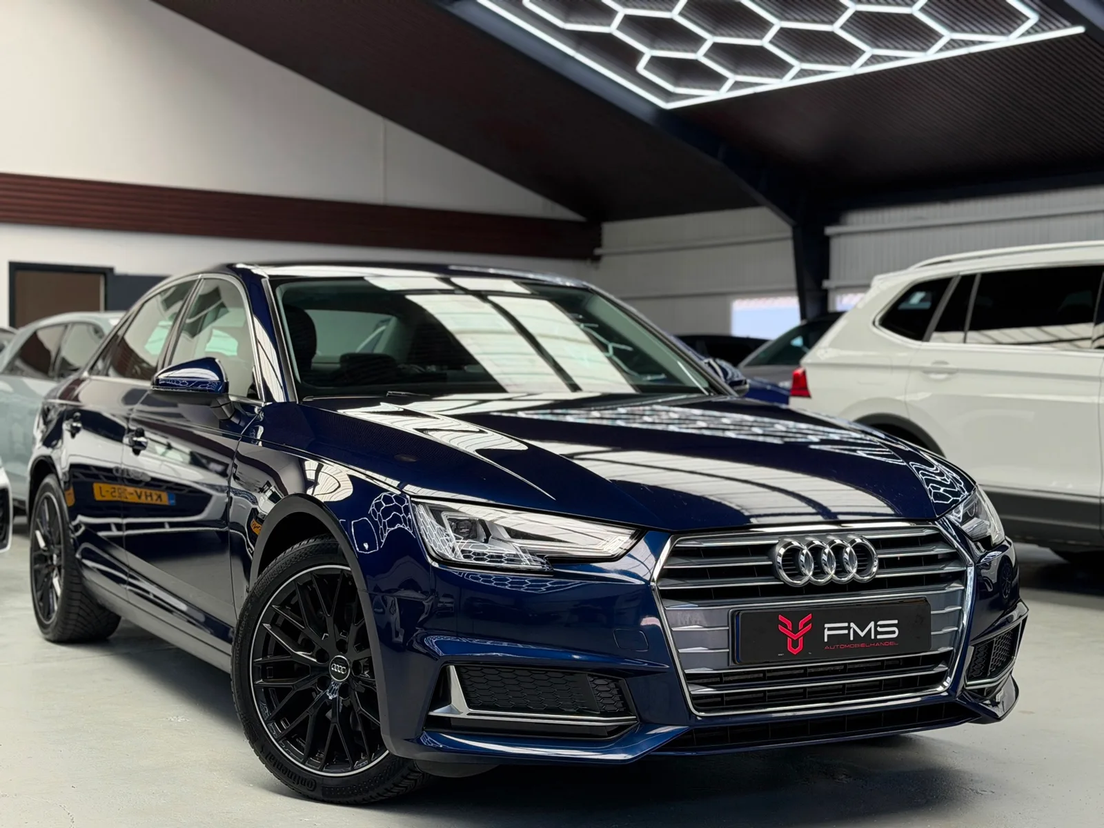 Audi A4 (2019) — foto 1