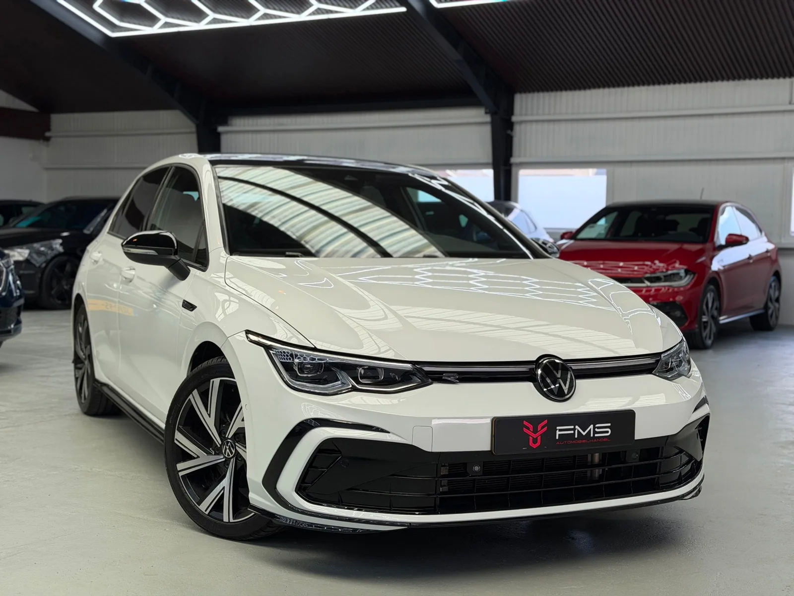 Volkswagen Golf (2021) — foto 1