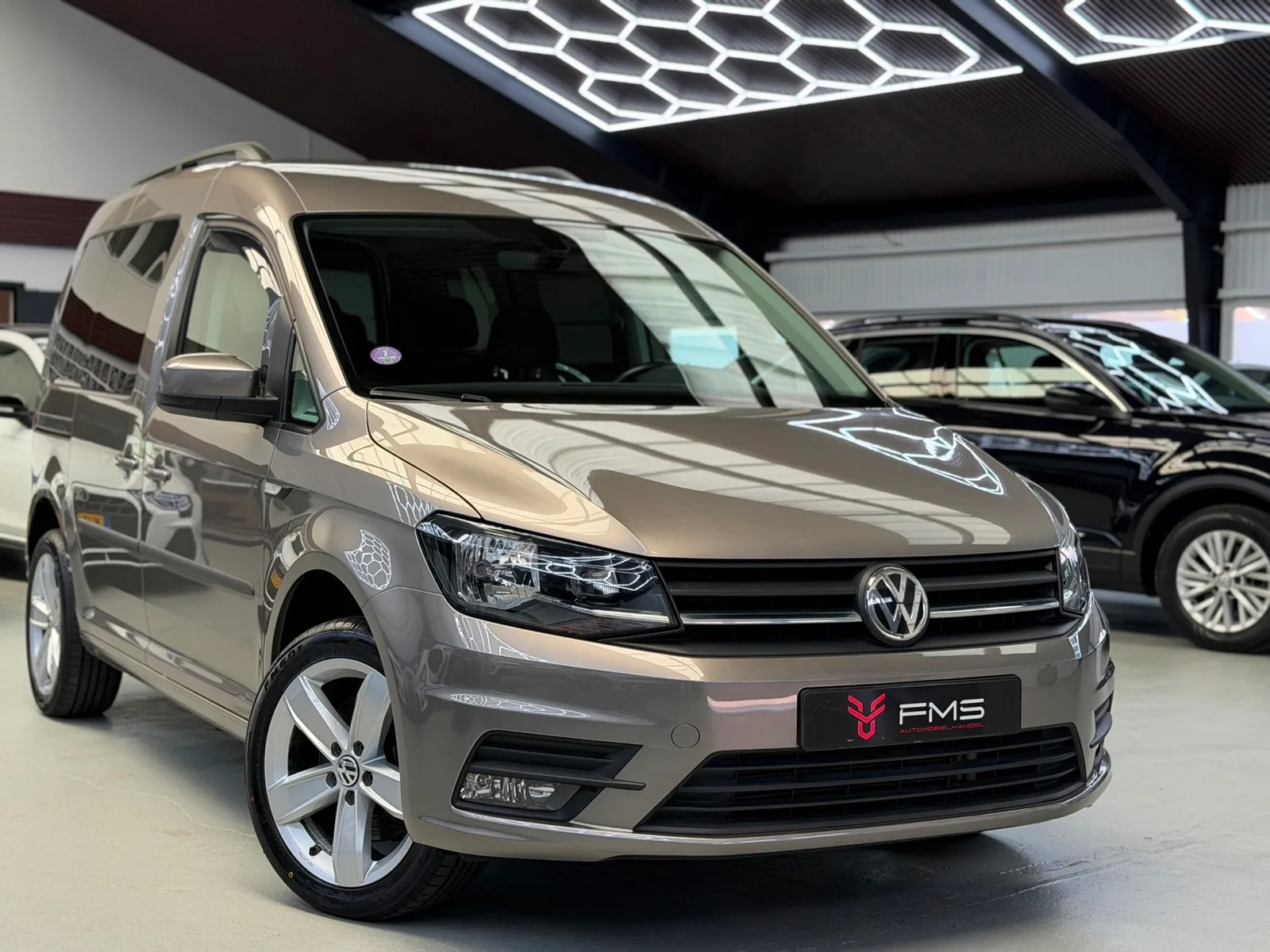 Volkswagen Caddy (2017) — foto 1