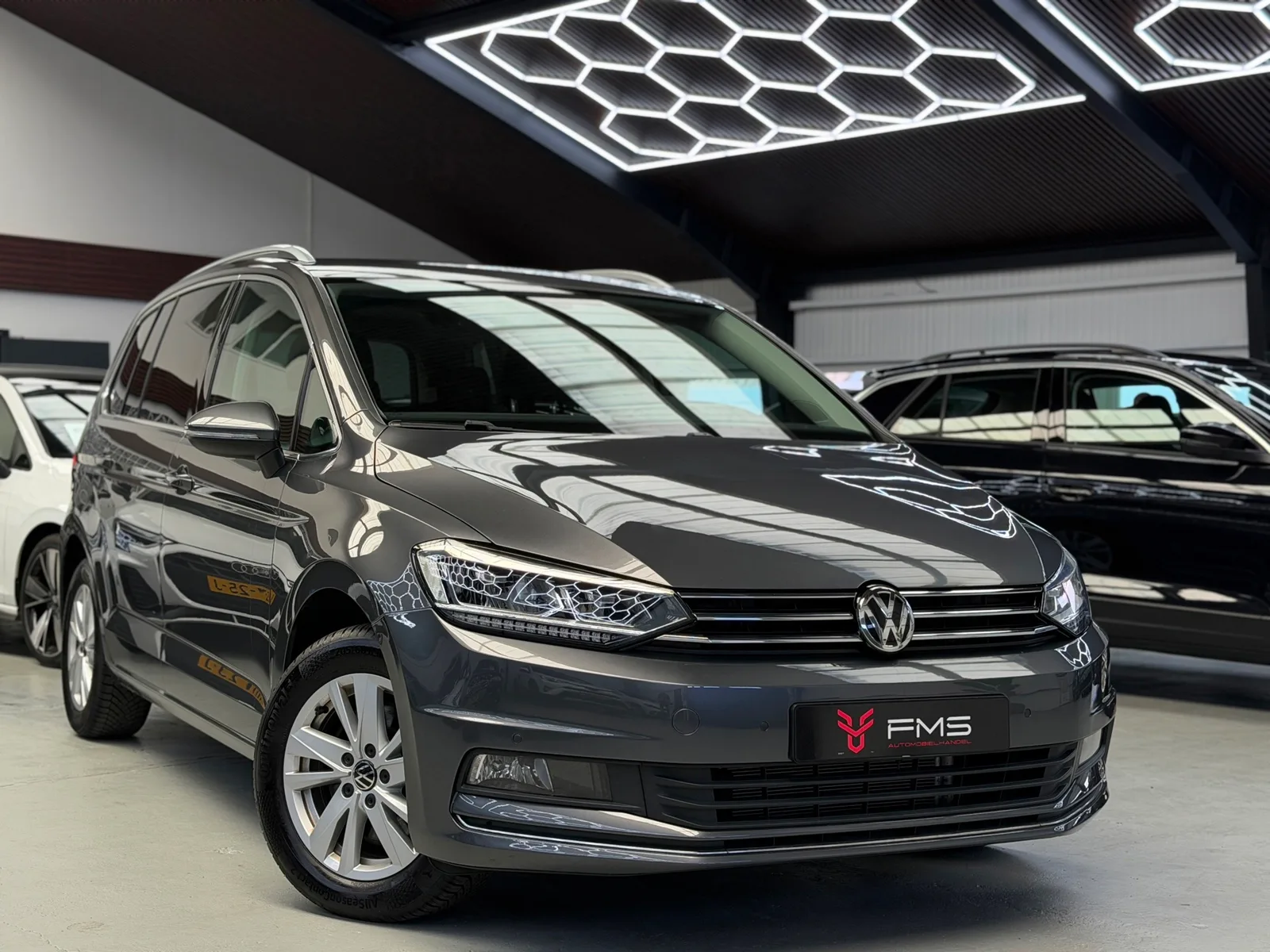 Volkswagen Touran (2018) — foto 1
