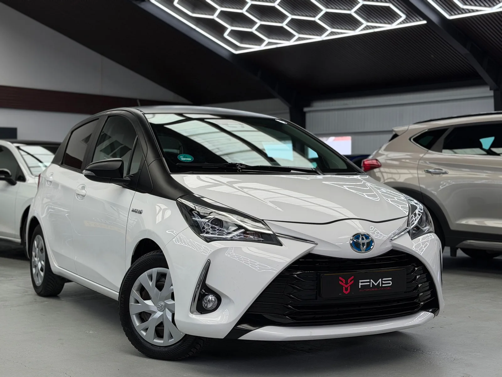Toyota Yaris (2018) — foto 1