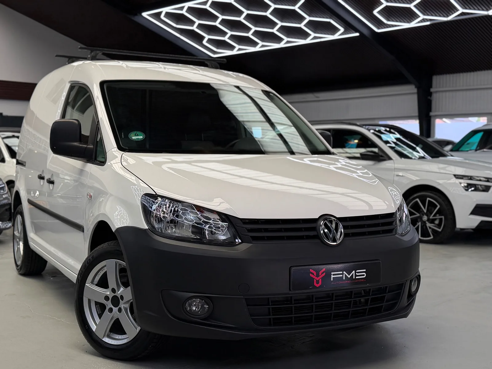 Volkswagen Caddy (2010) — foto 1