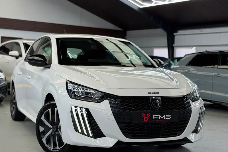 Peugeot 208 (2024)