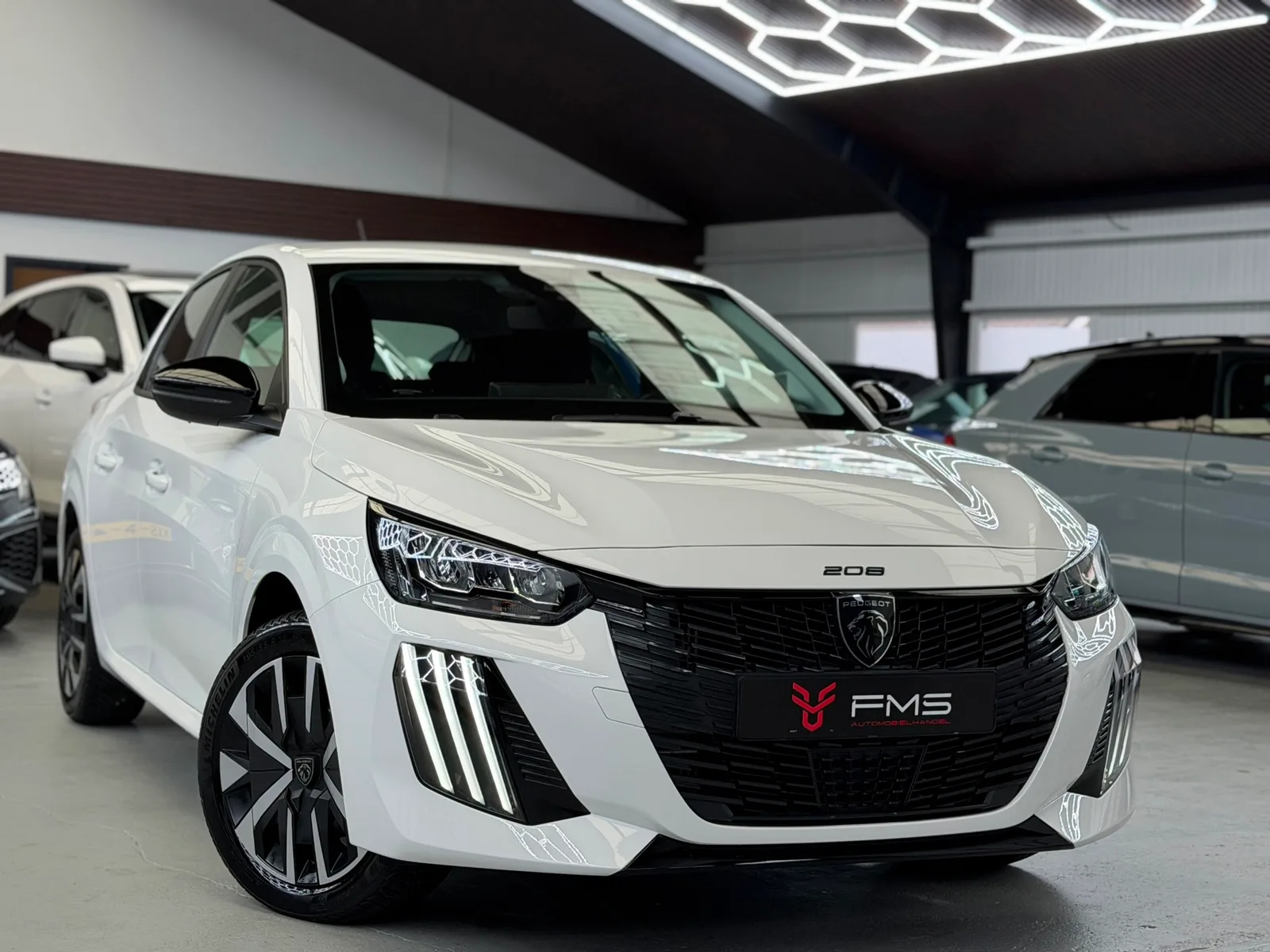 Peugeot 208 (2024) — foto 1