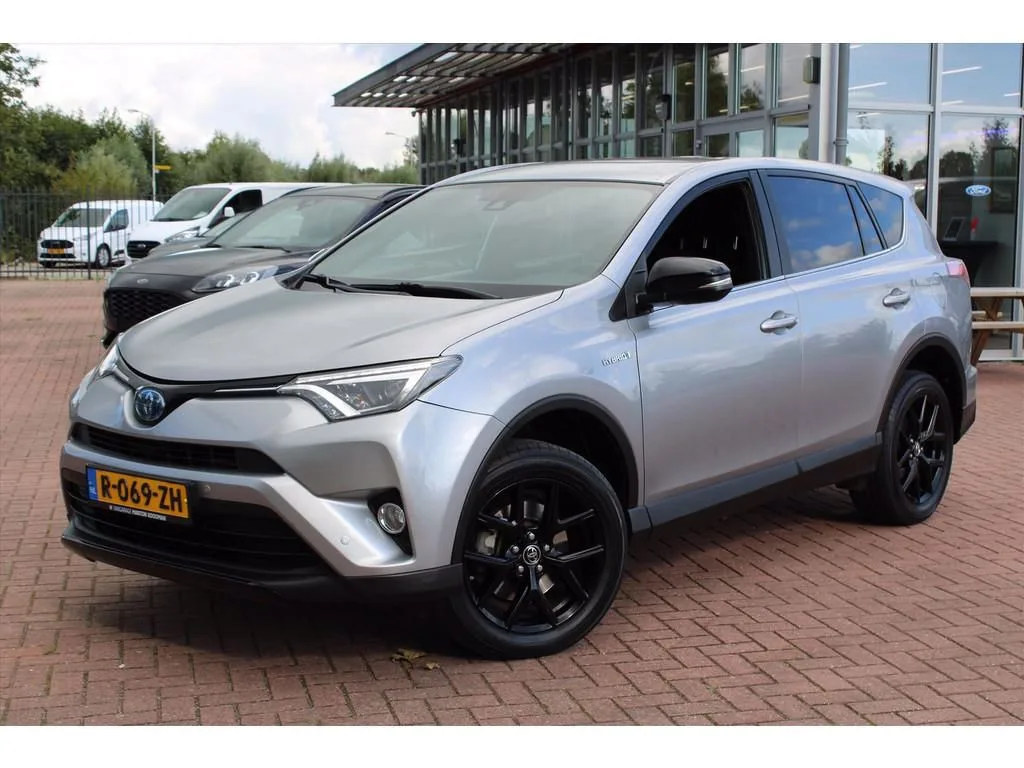 Toyota RAV4 (2018) — foto 1