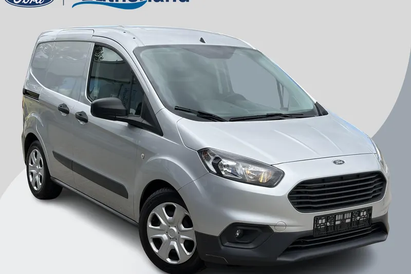 Ford Transit Courier (2021)