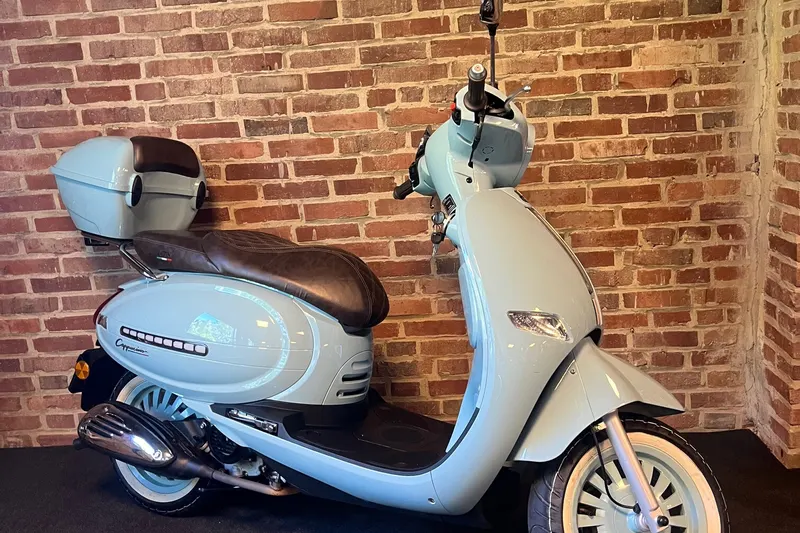Vespa GTS (2020)