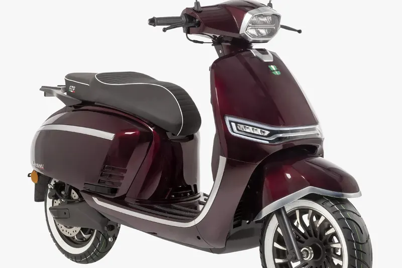 Vespa GTS (0)