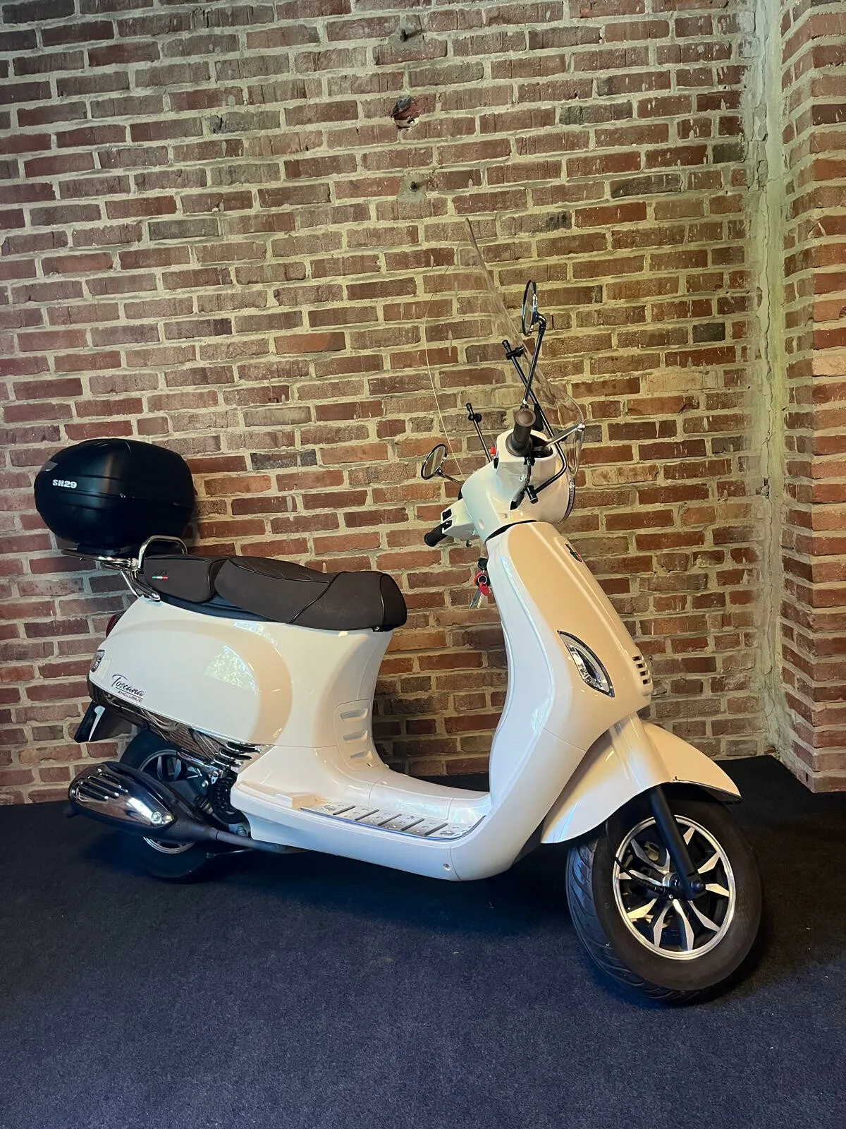 Vespa GTS (2018) — foto 1
