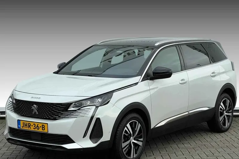 Peugeot 5008 (2023)