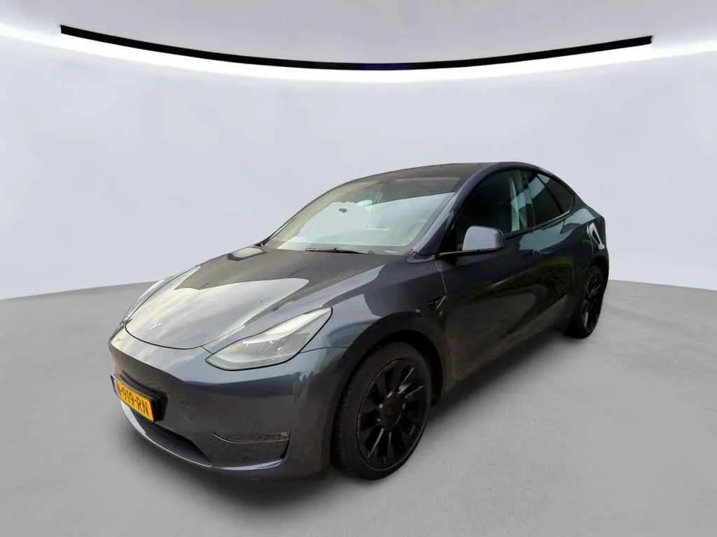 Tesla Model Y (2021) — foto 1
