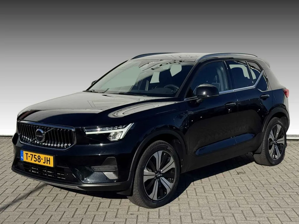 Volvo XC40 (2023) — foto 1