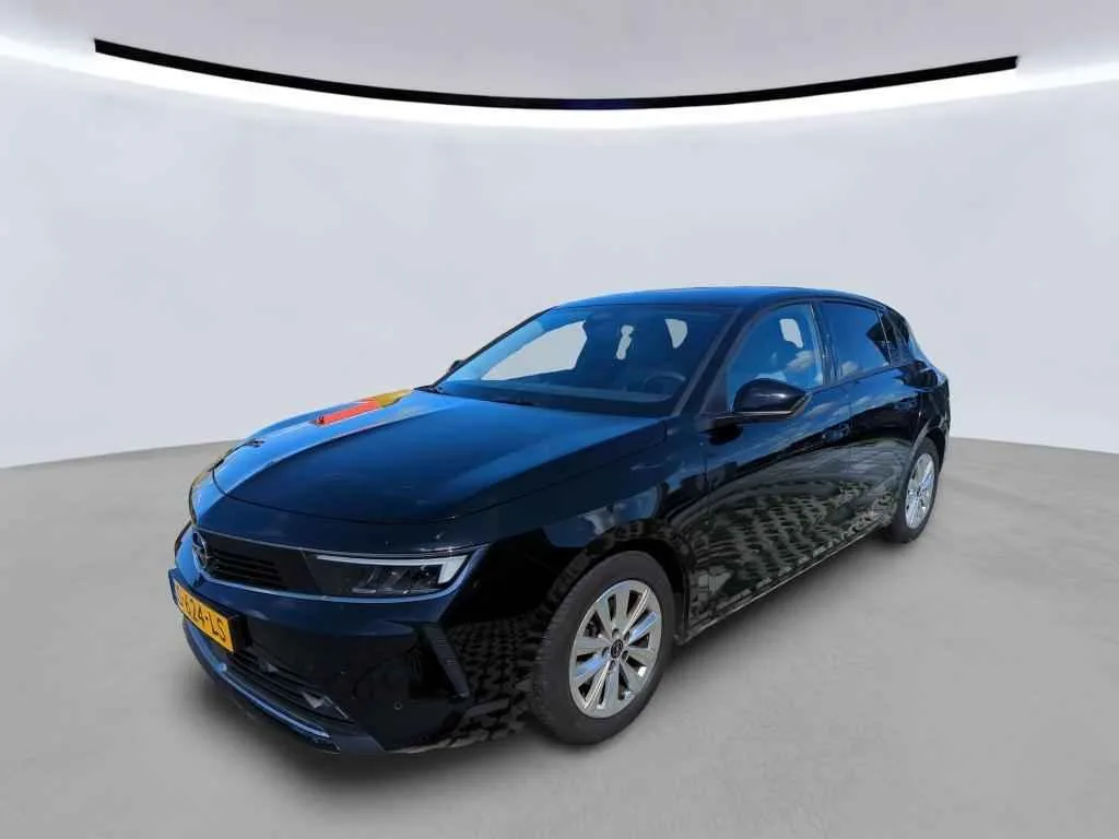 Opel Astra (2023) — foto 1