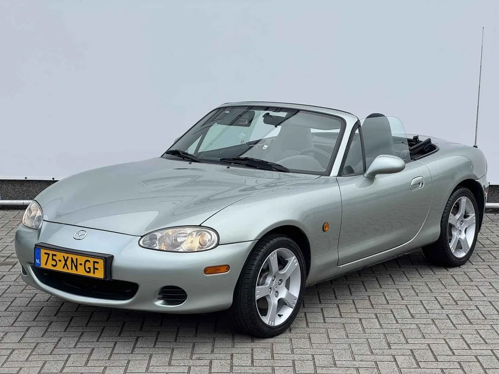Mazda MX-5 (2003) — foto 1
