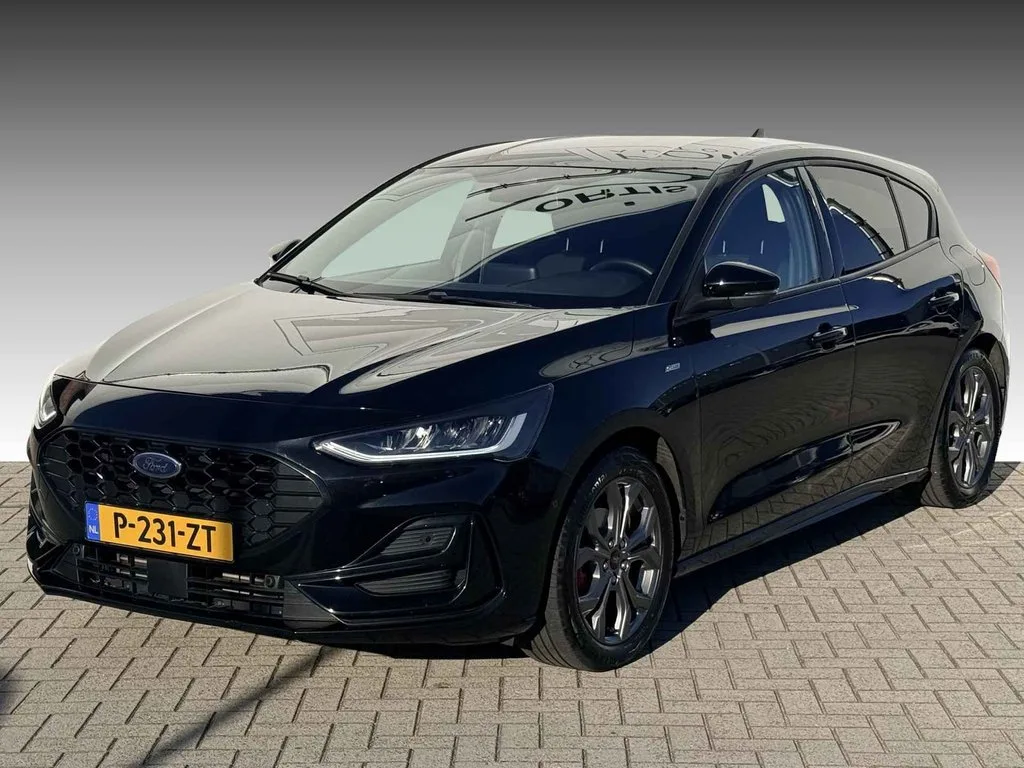 Ford Focus (2022) — foto 1