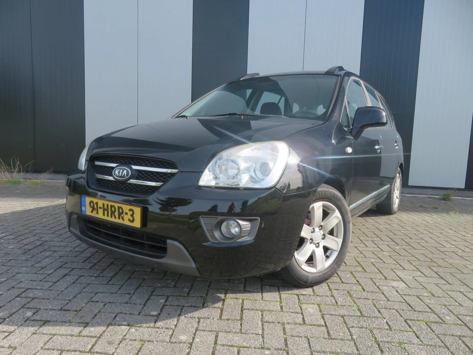 Kia Carens (2009) — foto 1